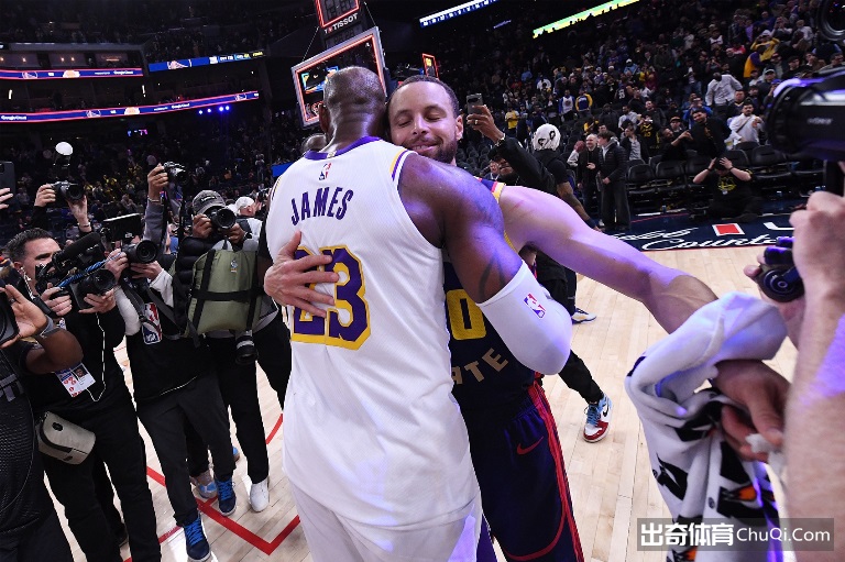 揭秘球场风,卢克曼离场,争议瞬间,亚博体育,亚博体育官网,亚博体育app,亚博体育下载